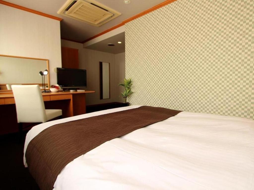 Hotel Livemax Budget Naha Tomarikou Exterior foto