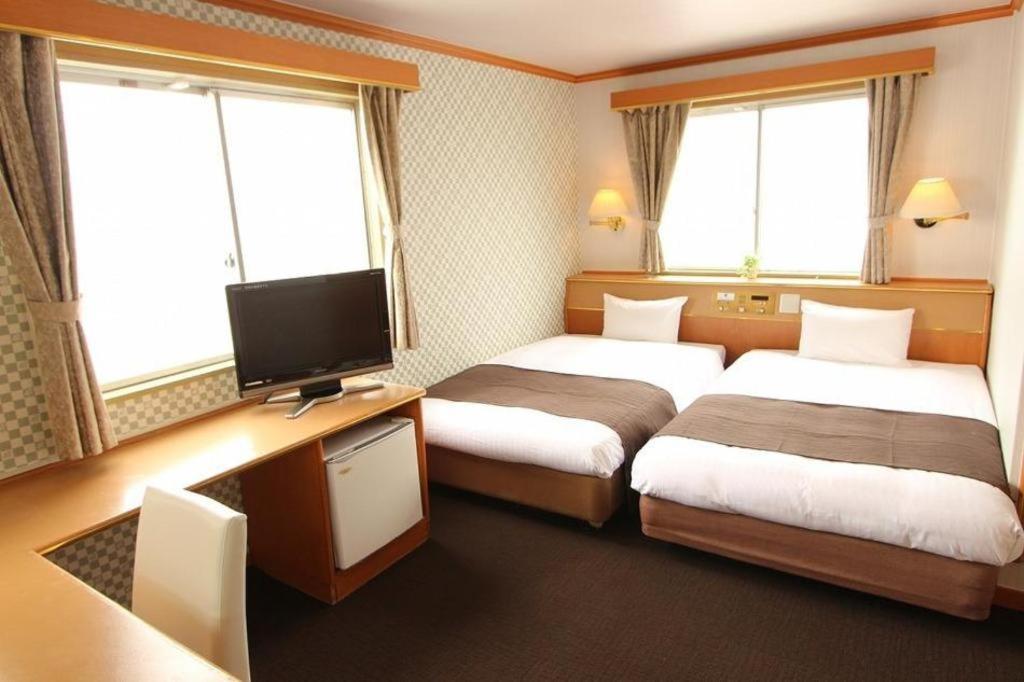 Hotel Livemax Budget Naha Tomarikou Exterior foto