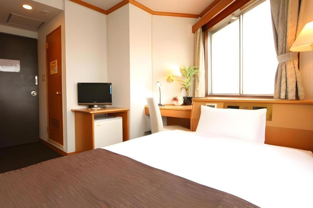 Hotel Livemax Budget Naha Tomarikou Exterior foto