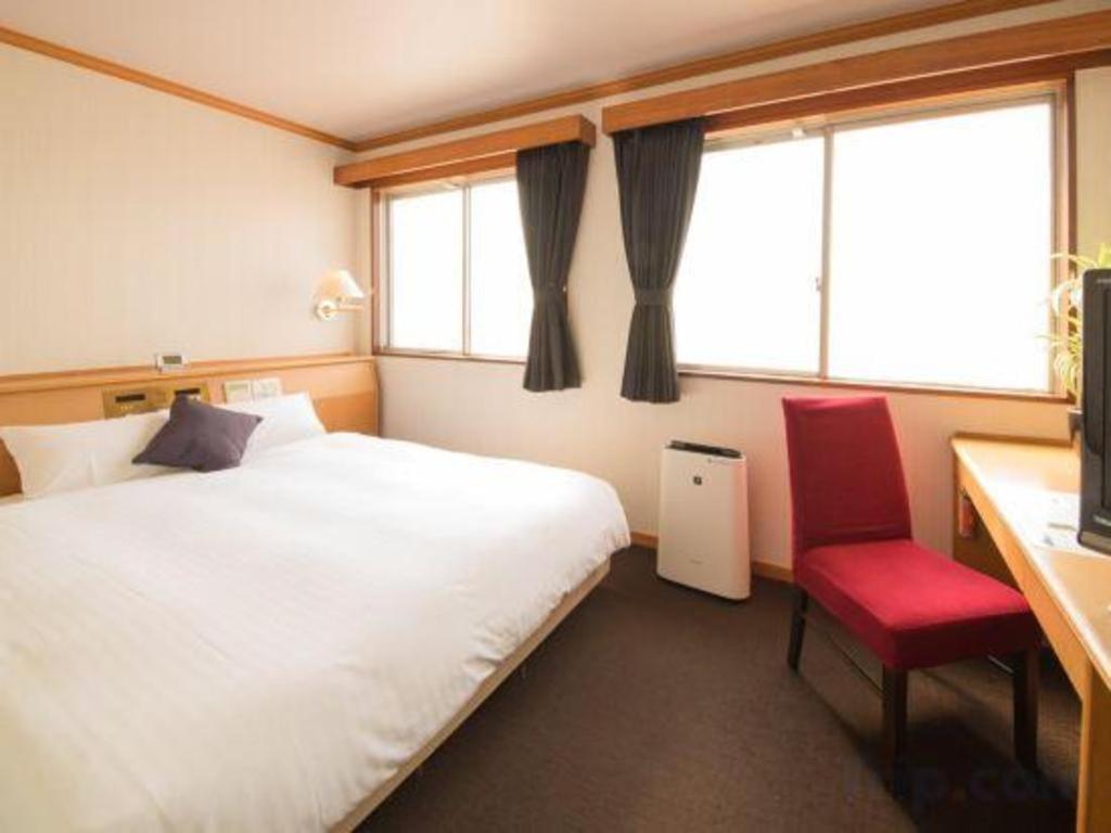 Hotel Livemax Budget Naha Tomarikou Exterior foto