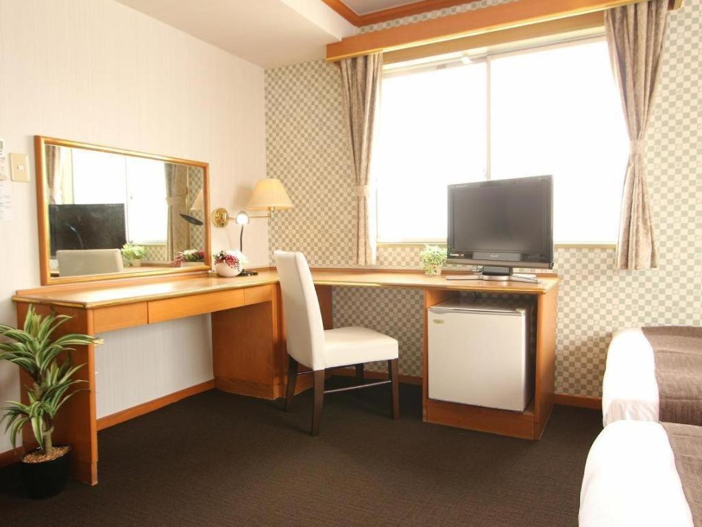 Hotel Livemax Budget Naha Tomarikou Exterior foto